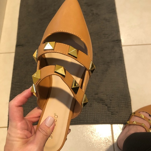 “BAMBOO “CHIC NEW SLIP ON’s LIKE Valentin….black/ tan - Picture 14 of 16